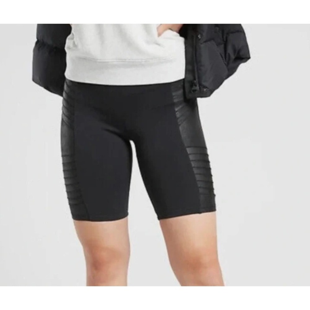 Athleta Delancey Gleam Moto Short Womens Small Black Biker High Rise